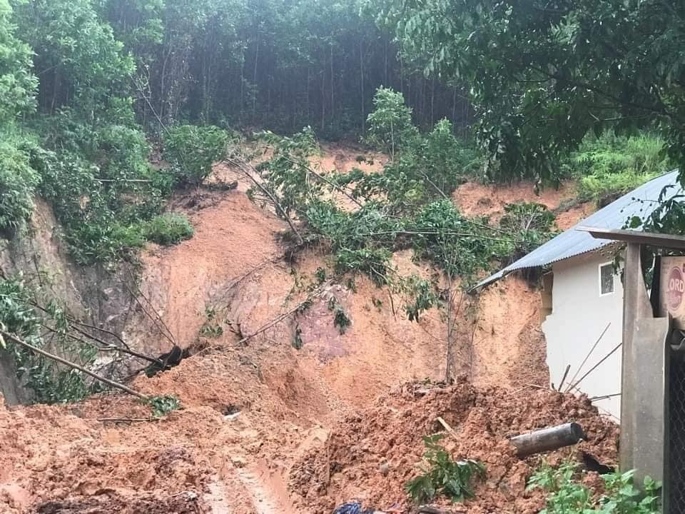 Mưa lớn gây sạt lở làm ba người tử vong ở Thái Nguyên